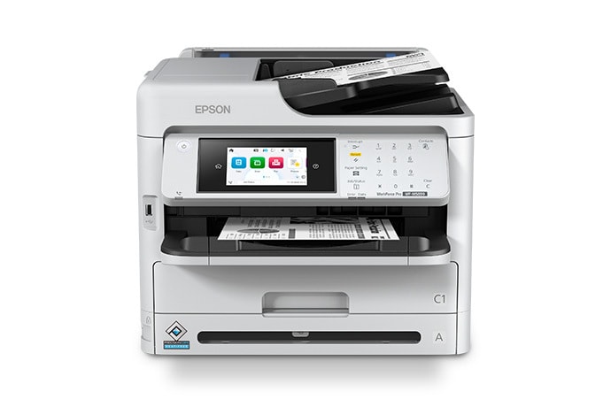 Vista frontal de la Epson WorkForce Pro WF-M5899 sobre fondo blanco